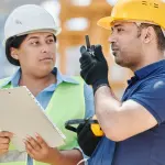 Dispositivi di sicurezza sul lavoro: come si sono trasformati gli strumenti di comunicazione in cantiere
