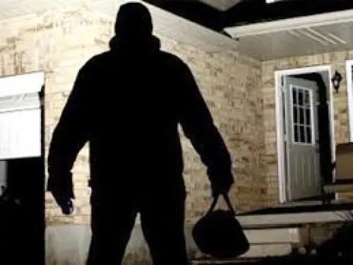 Come evitare i furti in casa, tutte le regole da seguire per vivere sereni