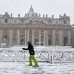Maltempo in Italia: neve da nord a sud, a Roma treni bloccati