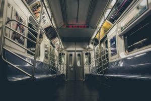 Roma, prete molesta quarantenne in pieno giorno in metro